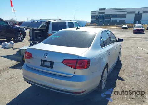 2016 Volkswagen Jetta 2.0T Gli Sel z USA, uszkodzony, nr VIN 3VW4S7AJ1GM365562